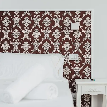 ベッド・アンド・ブレックファスト Elysium 3*